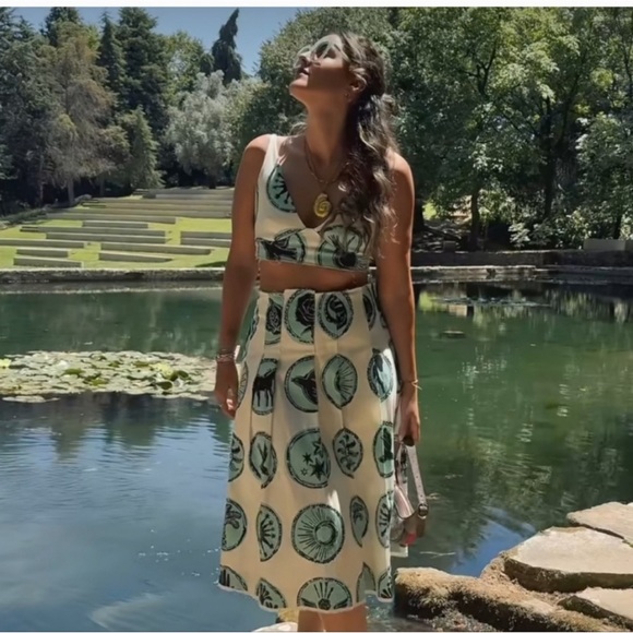 ZARA 2 PIECES MATCHING SET PRINTED CROP TOP AND PRINTED BOX PLEAT SKIRT - Picture 9 of 16